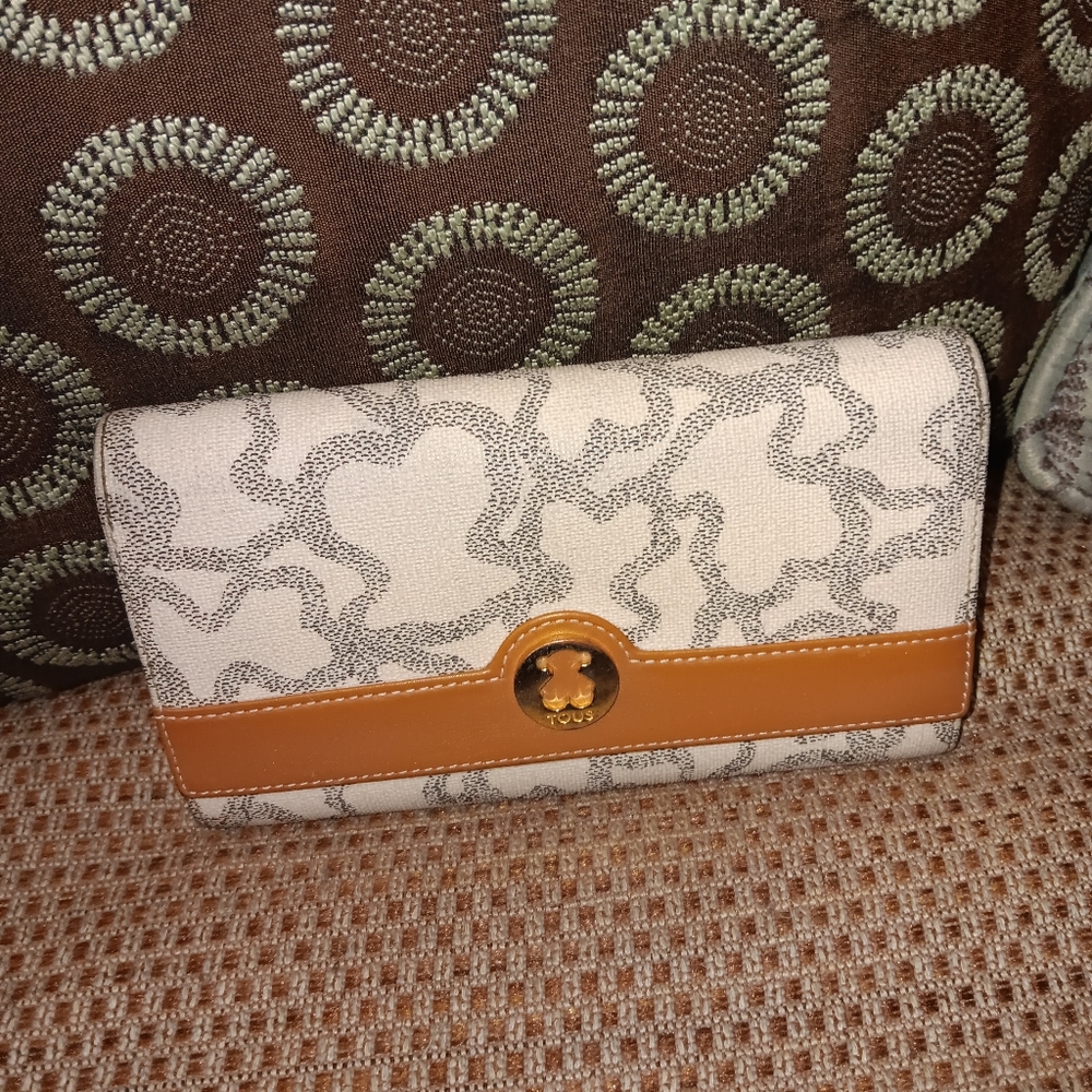 Tous canvas and leather wallet